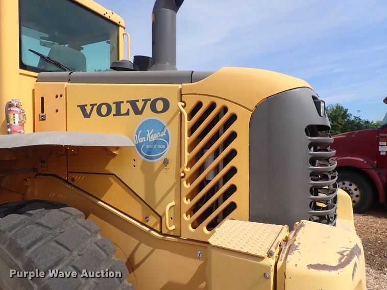 image for item DN0469 2005 Volvo L90E  wheel loader