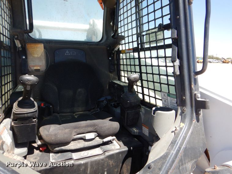 image for item DO1464 2019 Bobcat T870  tracked skid steer loader