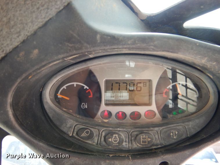 image for item DO1464 2019 Bobcat T870  tracked skid steer loader