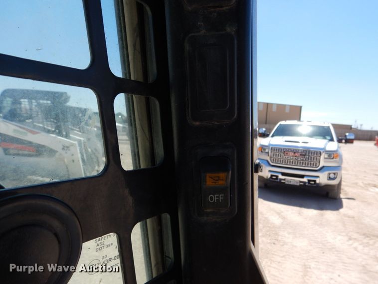 image for item DO1464 2019 Bobcat T870  tracked skid steer loader