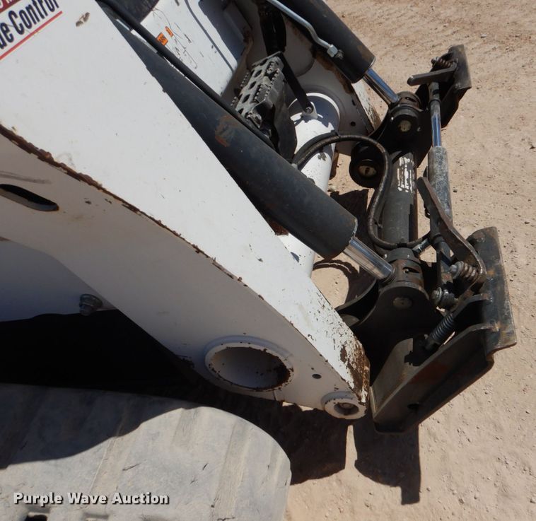 image for item DO1464 2019 Bobcat T870  tracked skid steer loader