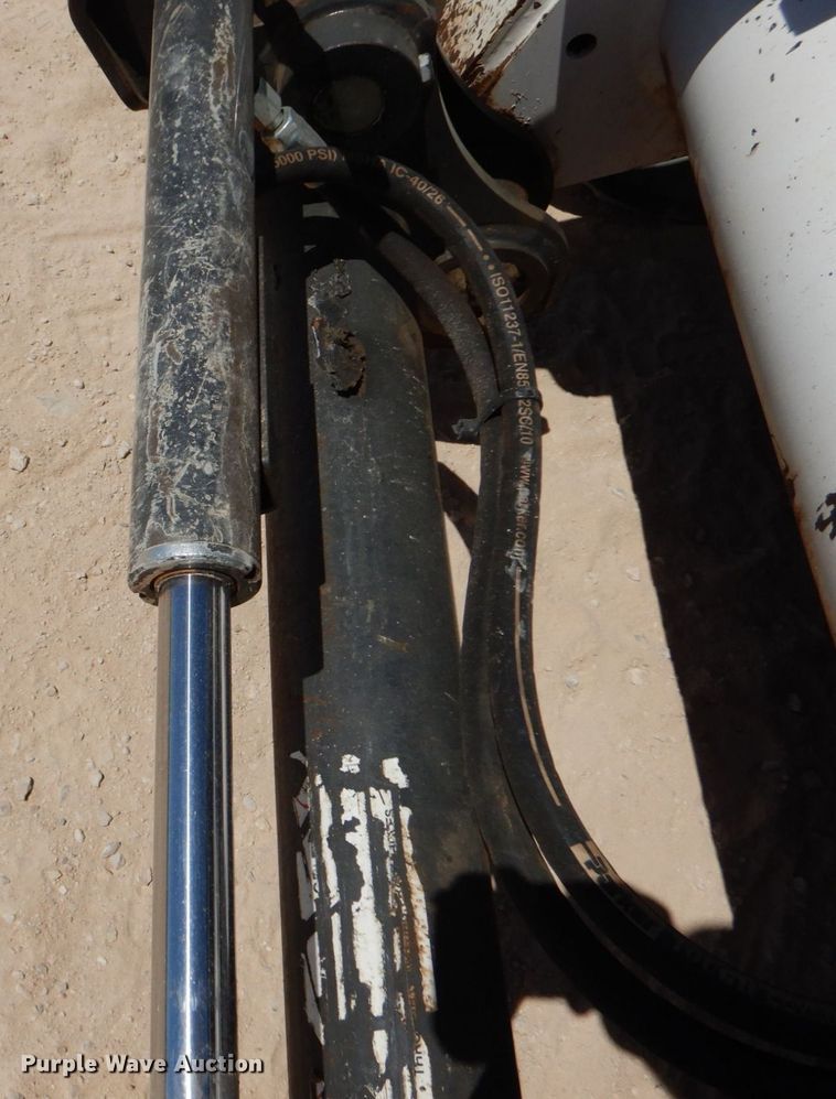 image for item DO1464 2019 Bobcat T870  tracked skid steer loader