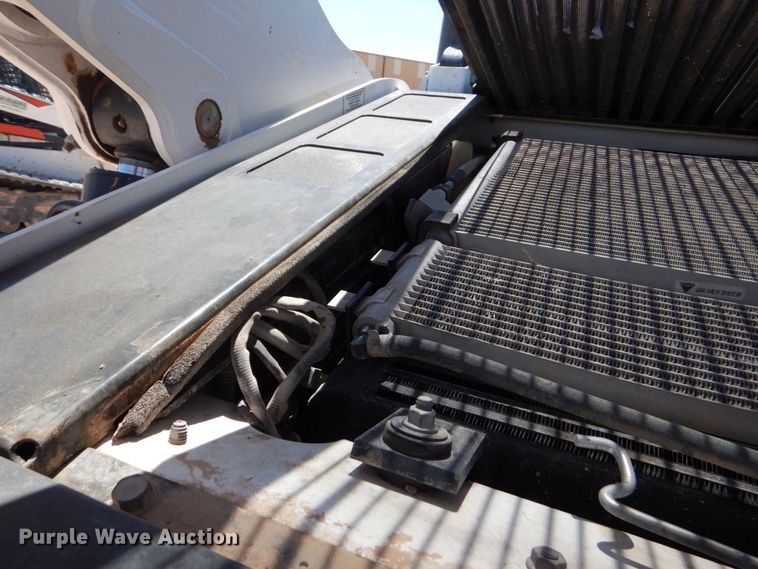 image for item DO1464 2019 Bobcat T870  tracked skid steer loader