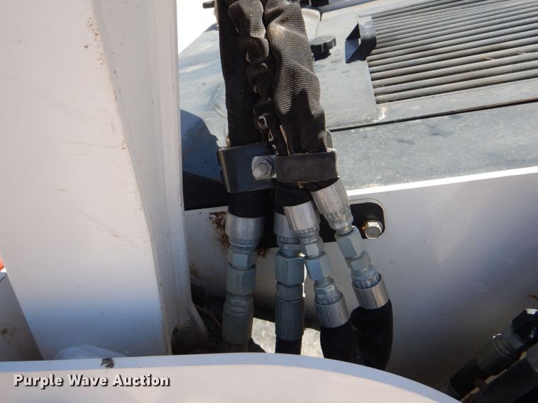 image for item DO1464 2019 Bobcat T870  tracked skid steer loader