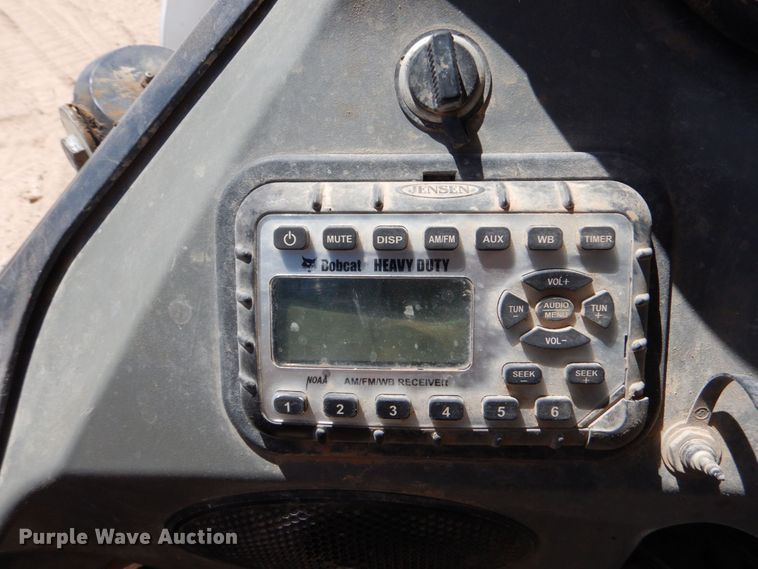 image for item DO1465 2019 Bobcat T870  tracked skid steer loader