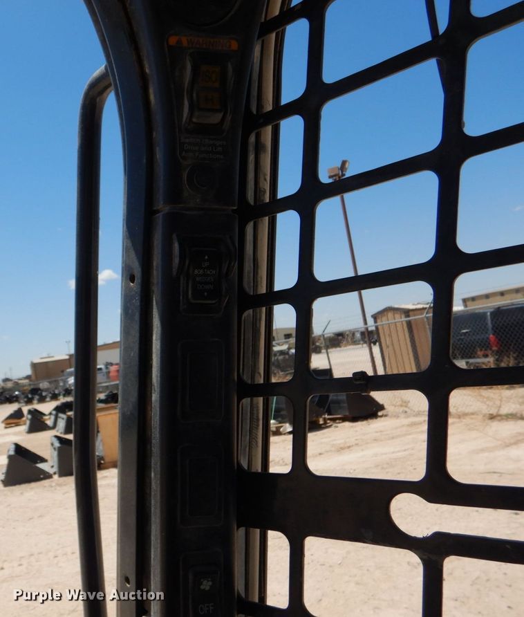 image for item DO1465 2019 Bobcat T870  tracked skid steer loader