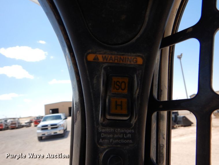 image for item DO1465 2019 Bobcat T870  tracked skid steer loader