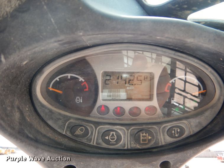 image for item DO1465 2019 Bobcat T870  tracked skid steer loader