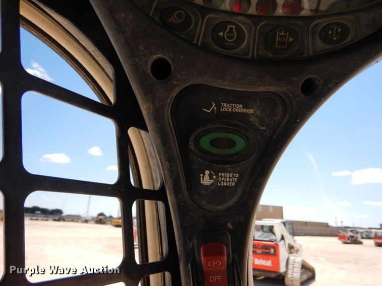 image for item DO1465 2019 Bobcat T870  tracked skid steer loader