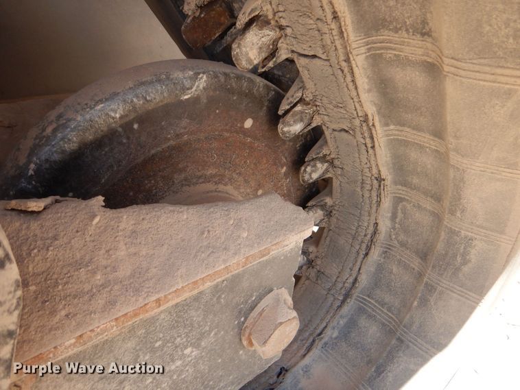 image for item DO1465 2019 Bobcat T870  tracked skid steer loader