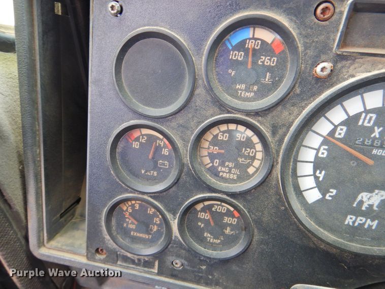 image for item DP4410 1996 Mack CH613  semi truck