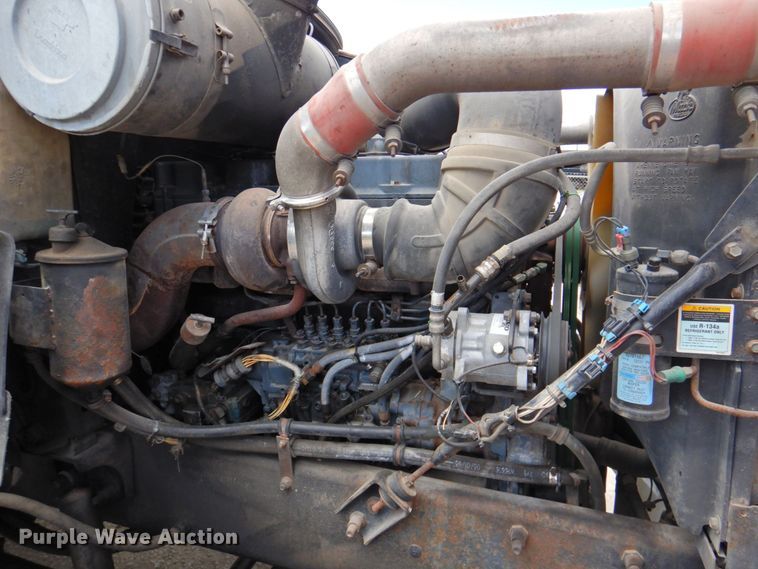 image for item DP4410 1996 Mack CH613  semi truck