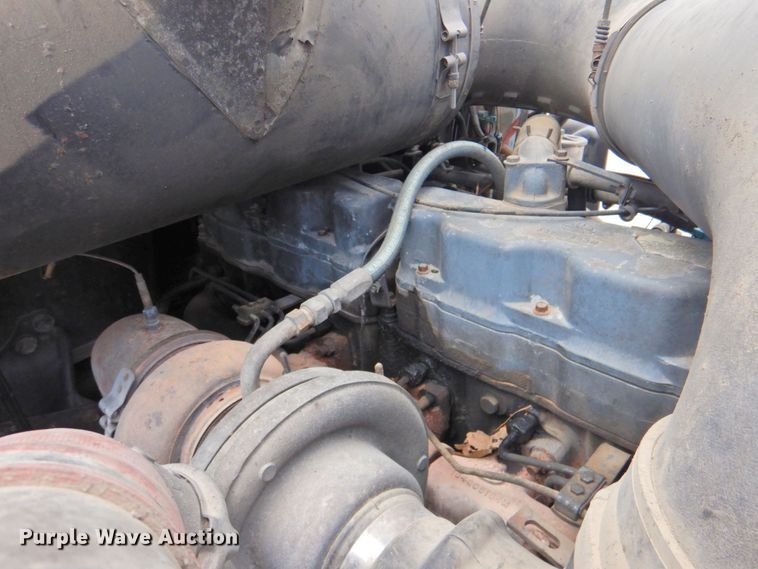 image for item DP4410 1996 Mack CH613  semi truck