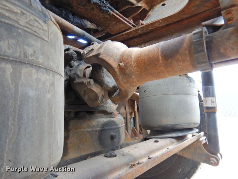 image for item DP4410 1996 Mack CH613  semi truck