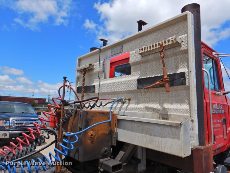 image for item DP4410 1996 Mack CH613  semi truck