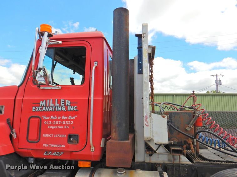 image for item DP4410 1996 Mack CH613  semi truck