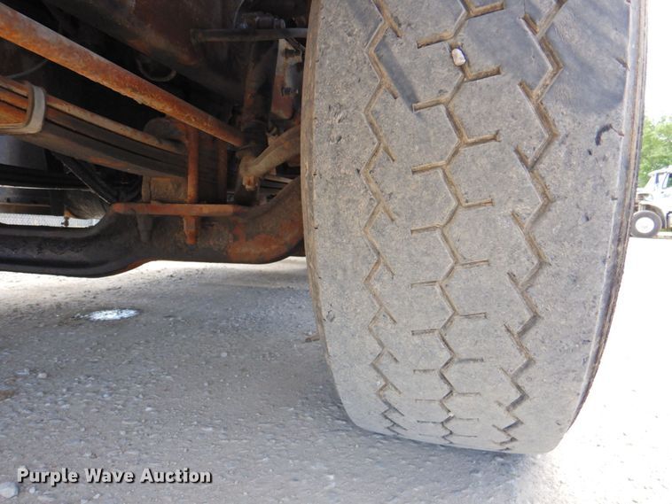 image for item DP4410 1996 Mack CH613  semi truck