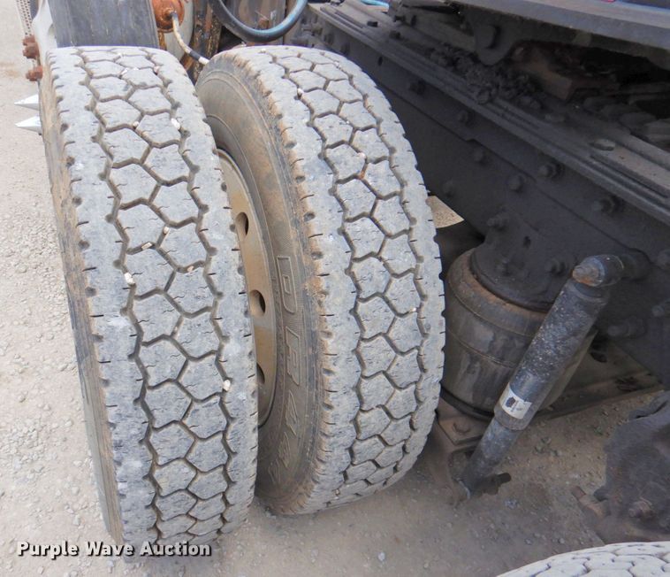 image for item DP4410 1996 Mack CH613  semi truck