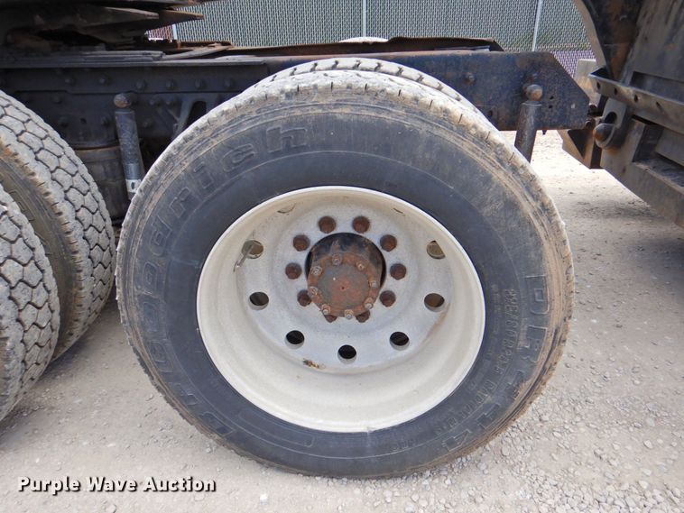 image for item DP4410 1996 Mack CH613  semi truck