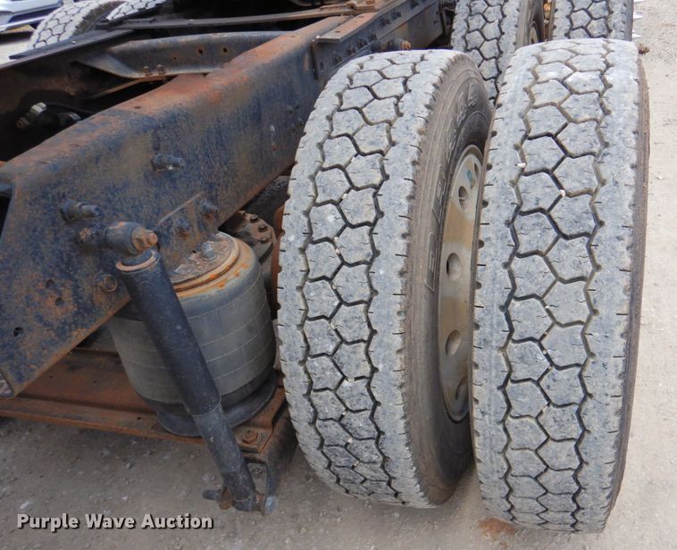 image for item DP4410 1996 Mack CH613  semi truck