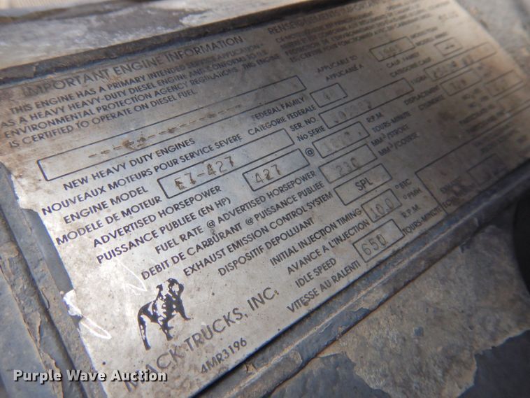 image for item DP4410 1996 Mack CH613  semi truck