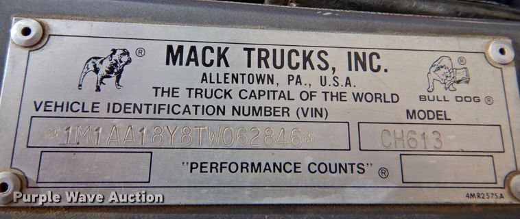 image for item DP4410 1996 Mack CH613  semi truck