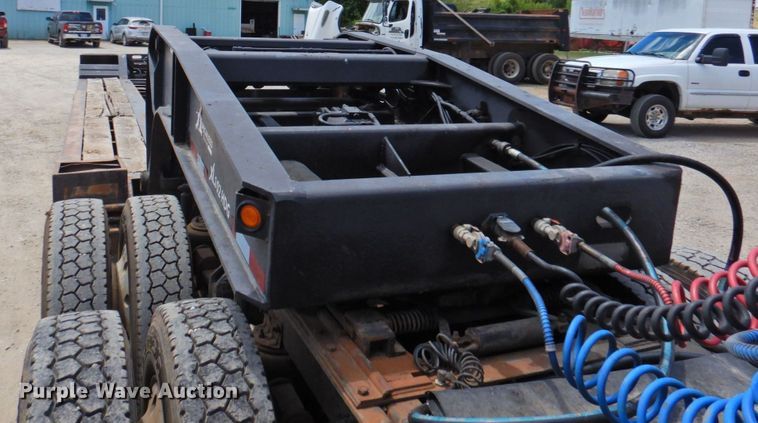 image for item DP4411 2006 XL Specialized XL203HDG  lowboy equipment trailer