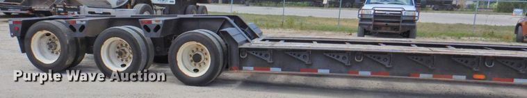 image for item DP4411 2006 XL Specialized XL203HDG  lowboy equipment trailer