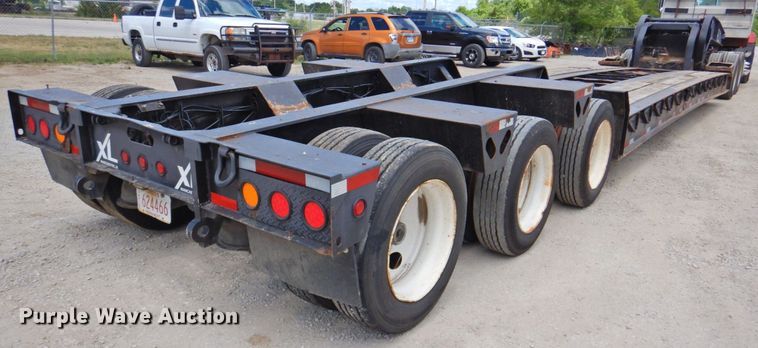 image for item DP4411 2006 XL Specialized XL203HDG  lowboy equipment trailer