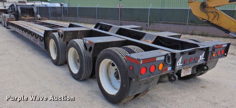 image for item DP4411 2006 XL Specialized XL203HDG  lowboy equipment trailer