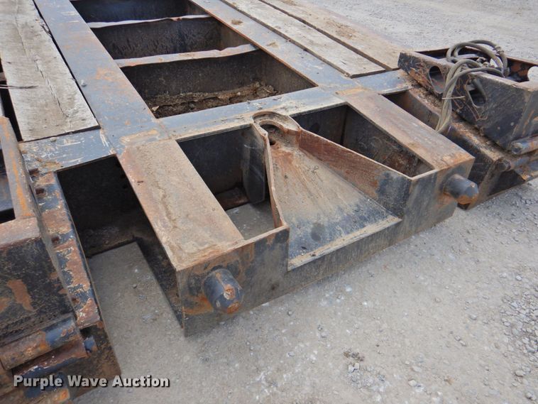 image for item DP4411 2006 XL Specialized XL203HDG  lowboy equipment trailer