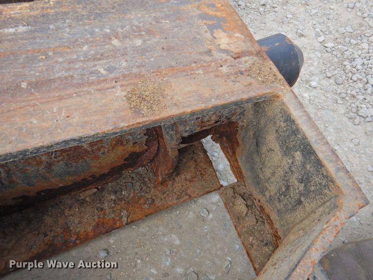 image for item DP4411 2006 XL Specialized XL203HDG  lowboy equipment trailer