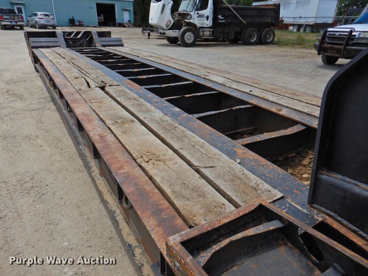 image for item DP4411 2006 XL Specialized XL203HDG  lowboy equipment trailer