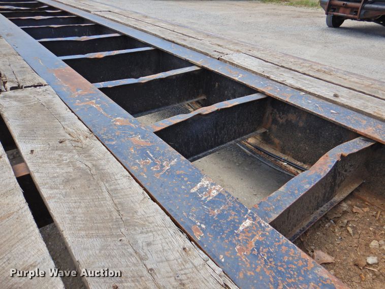 image for item DP4411 2006 XL Specialized XL203HDG  lowboy equipment trailer