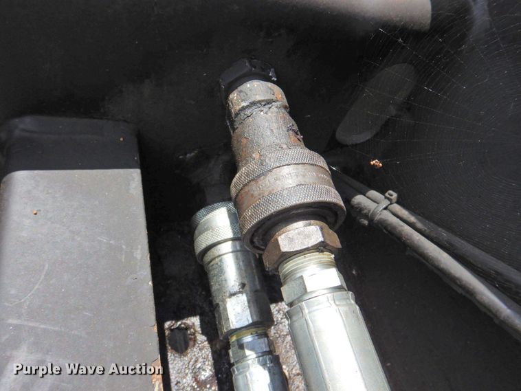 image for item DP4411 2006 XL Specialized XL203HDG  lowboy equipment trailer