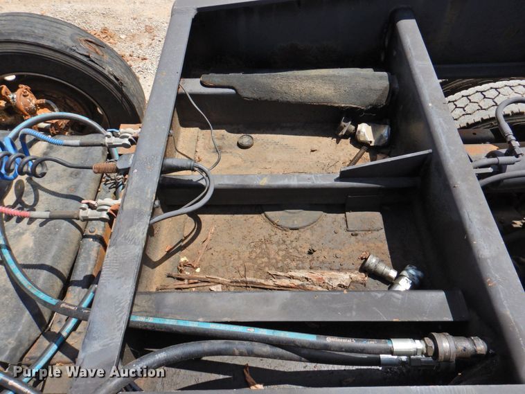 image for item DP4411 2006 XL Specialized XL203HDG  lowboy equipment trailer