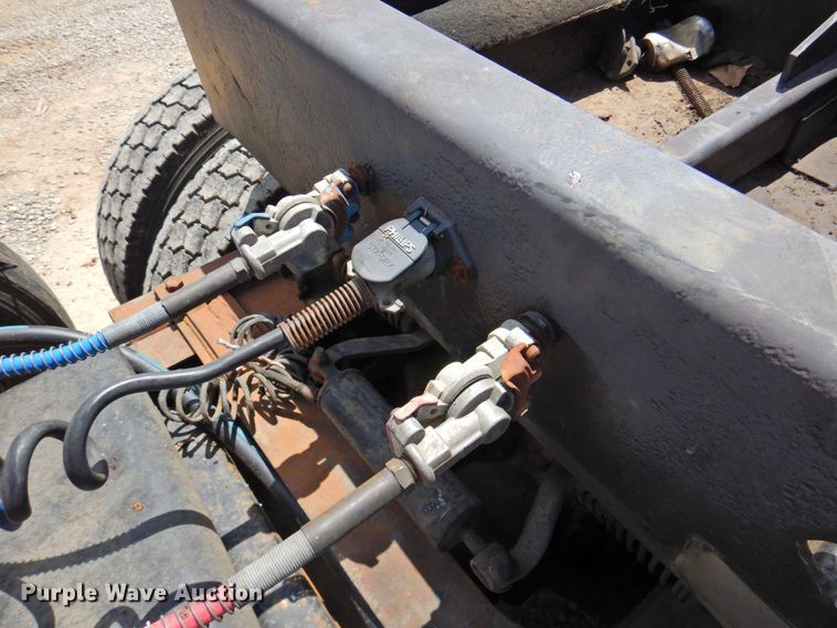 image for item DP4411 2006 XL Specialized XL203HDG  lowboy equipment trailer