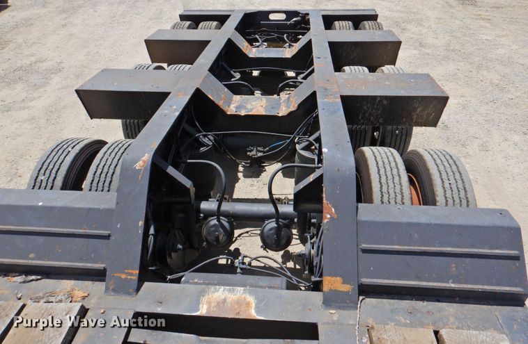 image for item DP4411 2006 XL Specialized XL203HDG  lowboy equipment trailer