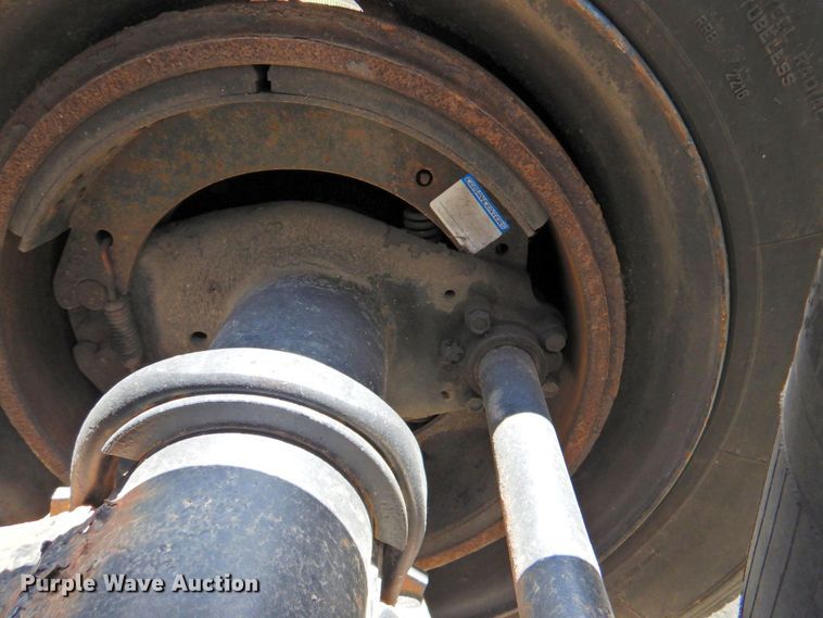 image for item DP4411 2006 XL Specialized XL203HDG  lowboy equipment trailer