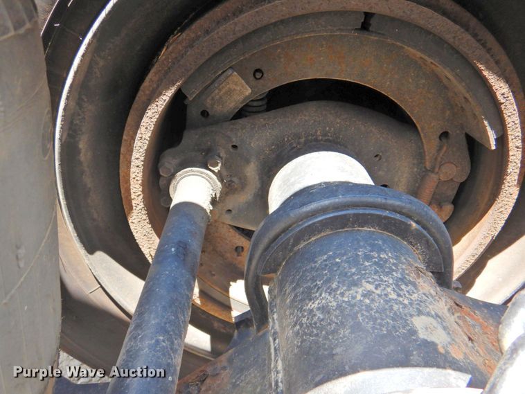 image for item DP4411 2006 XL Specialized XL203HDG  lowboy equipment trailer