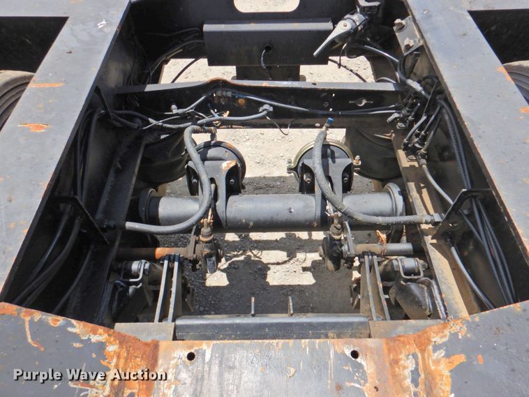 image for item DP4411 2006 XL Specialized XL203HDG  lowboy equipment trailer