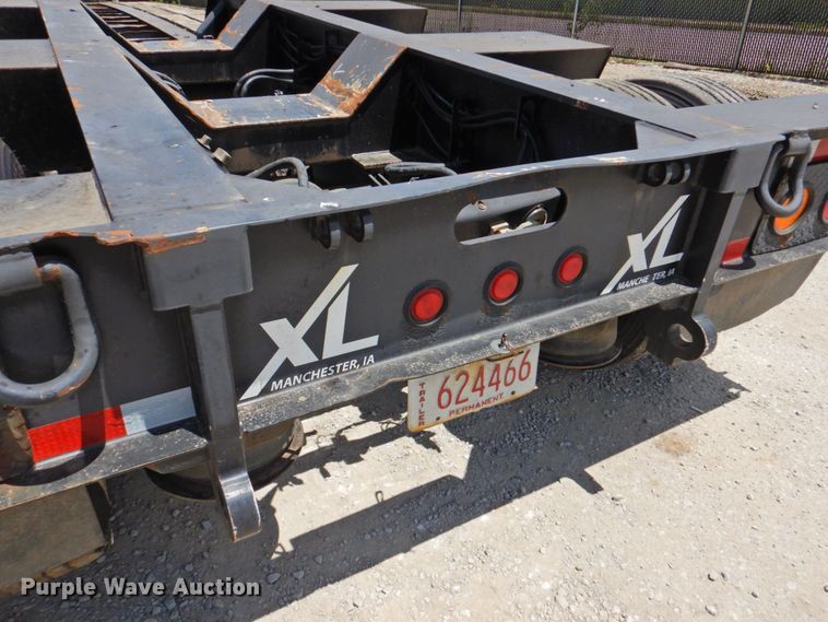 image for item DP4411 2006 XL Specialized XL203HDG  lowboy equipment trailer
