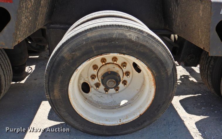 image for item DP4411 2006 XL Specialized XL203HDG  lowboy equipment trailer