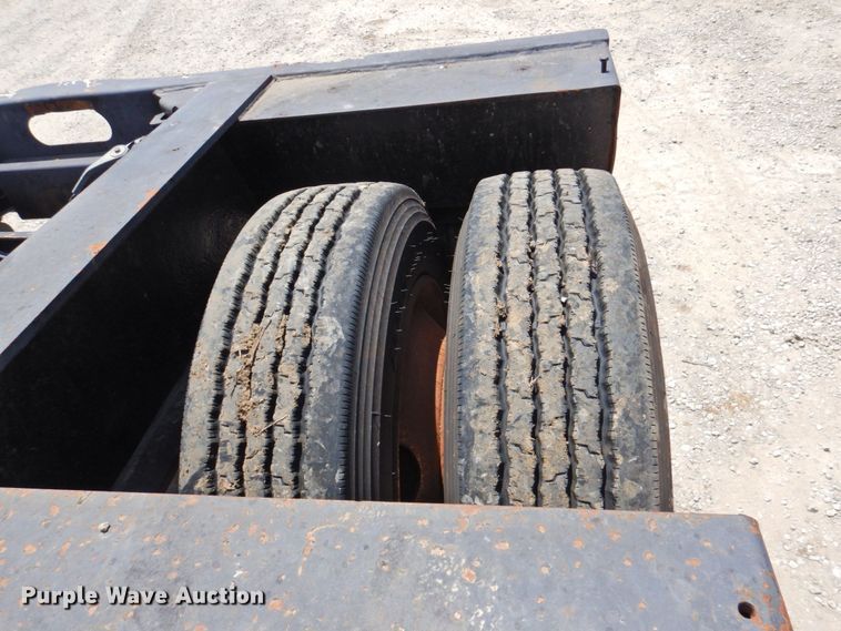 image for item DP4411 2006 XL Specialized XL203HDG  lowboy equipment trailer