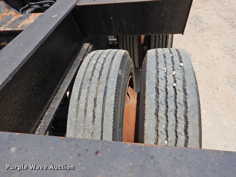 image for item DP4411 2006 XL Specialized XL203HDG  lowboy equipment trailer