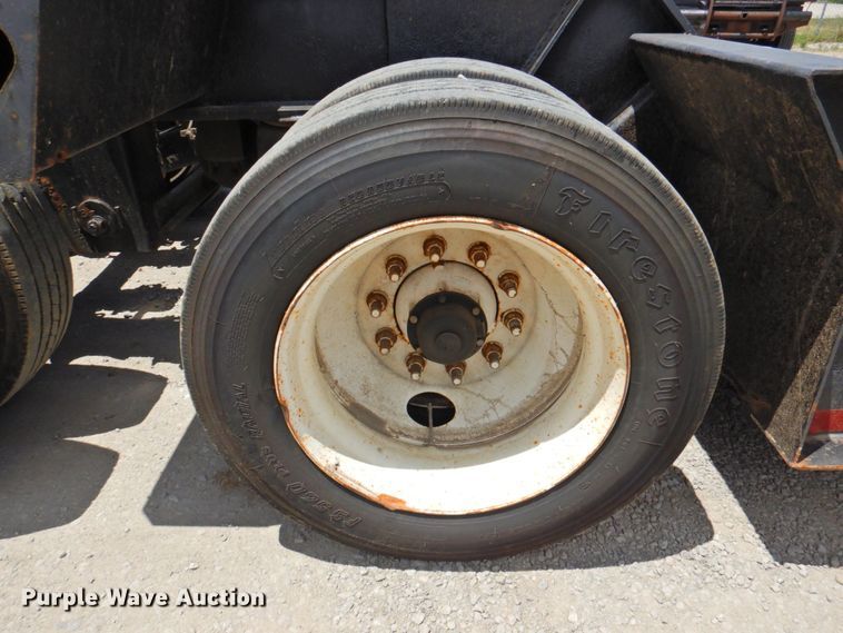 image for item DP4411 2006 XL Specialized XL203HDG  lowboy equipment trailer