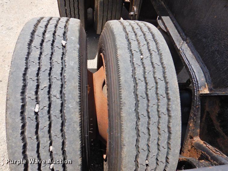 image for item DP4411 2006 XL Specialized XL203HDG  lowboy equipment trailer