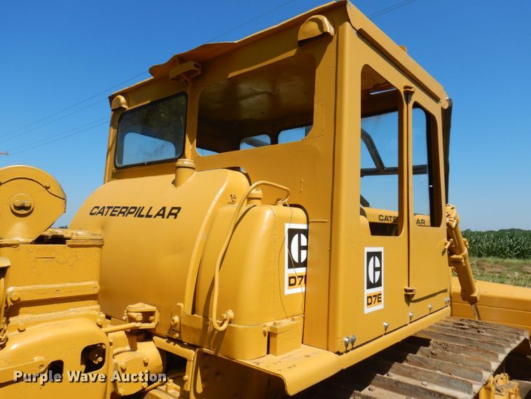 image for item DP5605 1967 Caterpillar D7E  dozer