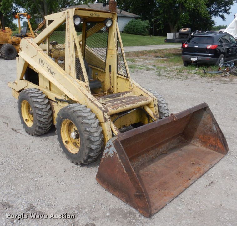 image for item DP5609 1972 New Holland L35  skid steer loader
