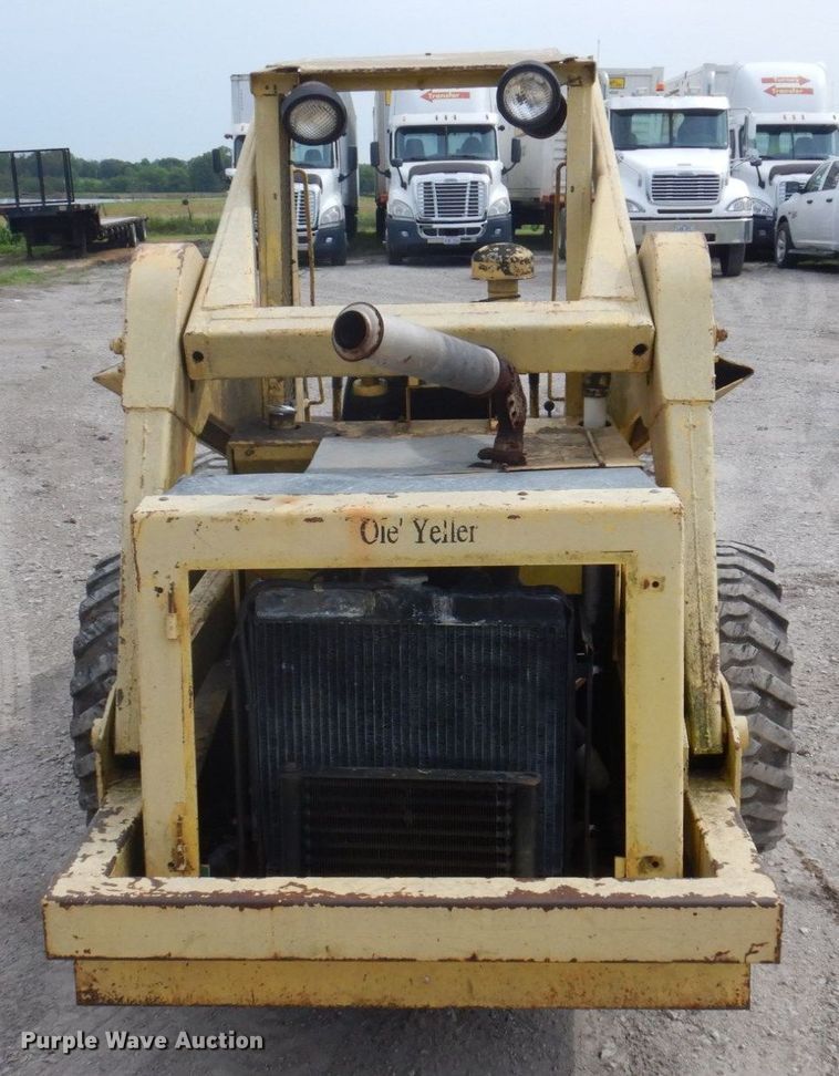 image for item DP5609 1972 New Holland L35  skid steer loader